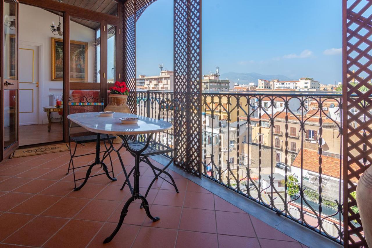 Le Rose di Nonna Maria, appartamento di lusso in centro città Palermo Exterior foto